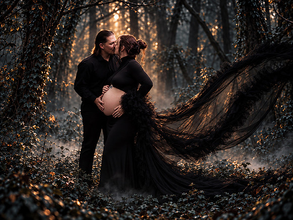 Enchanted Forest Maternity Kiss